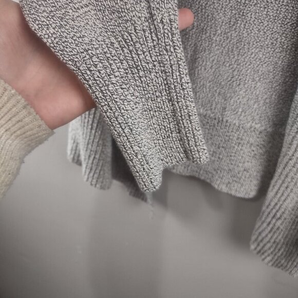 Women's Banana Republic Heather Gray Knit Cardigan Leather Side Zip Size Small - Picture 4 of 5